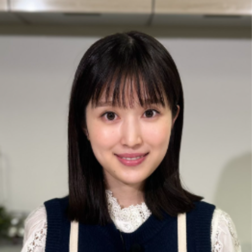 福本莉子　正面の顔画像