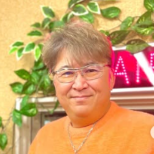 嶋大輔の笑っている顔