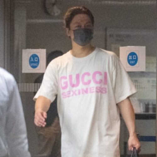 香取慎吾　GUCCIのTシャツ