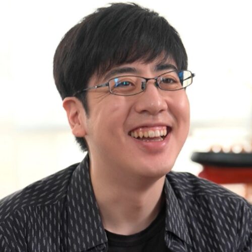 二千翔 笑顔の顔写真